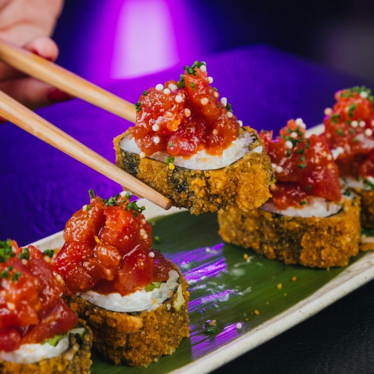 Instagram post from eljapooficial. This post is in position 5.