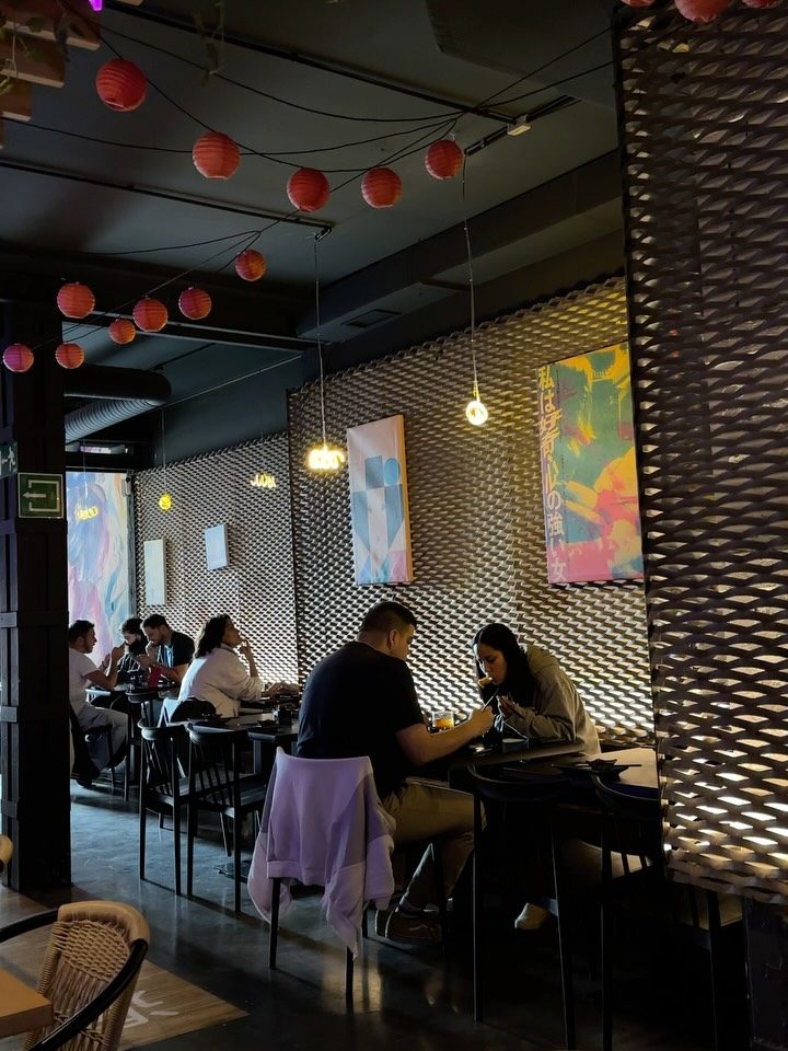 Instagram post from eljapooficial. This post is in position 5.