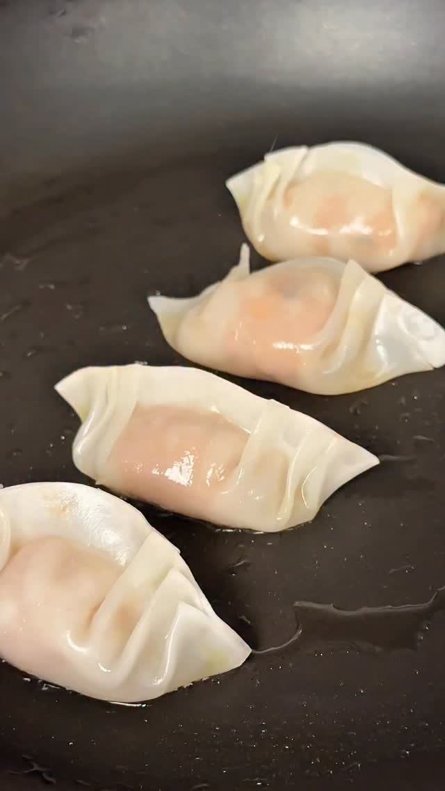 Instagram post from eljapooficial. This post is in position 2.