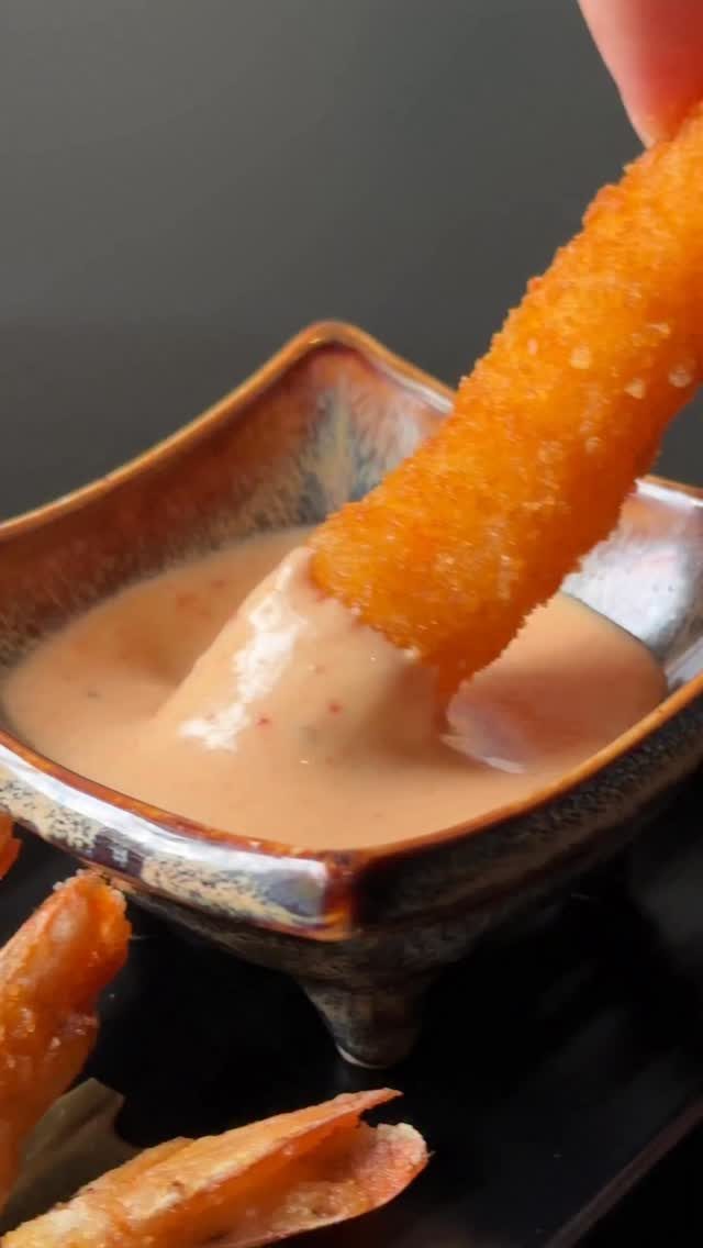 Instagram post from eljapooficial. This post is in position 1.