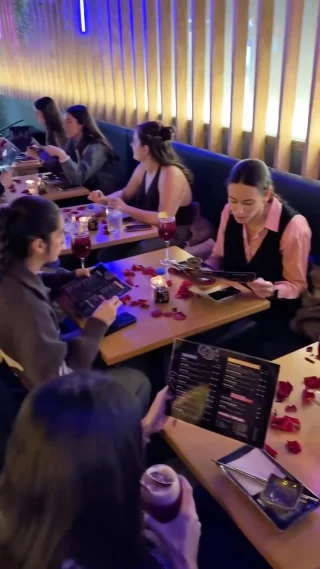 Instagram post from eljapooficial. This post is in position 5.