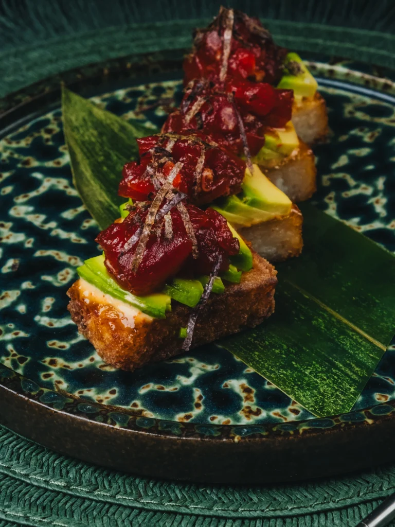 Instagram post from eljapooficial. This post is in position 2.