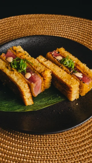 Instagram post from eljapooficial. This post is in position 3.