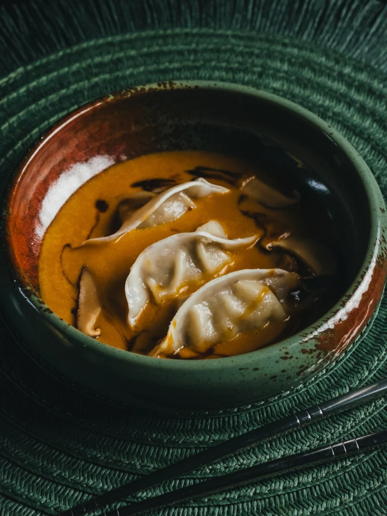 Instagram post from eljapooficial. This post is in position 3.